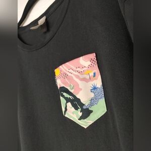 LSP T-‎ Shirt Men's Sz L Black Contrast Pocket Tee Colorful Crewneck Cotton.